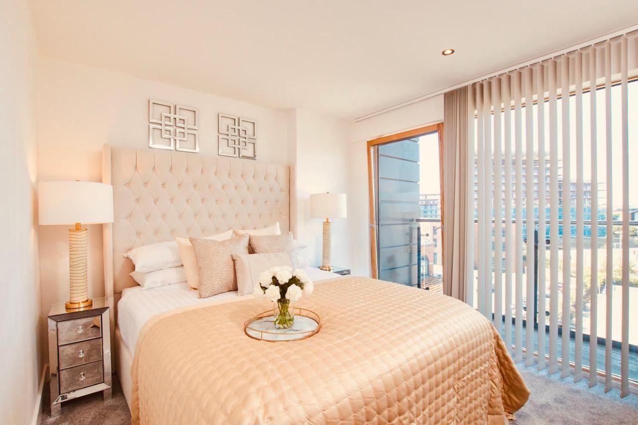 King Deluxe Large Balcony& Free Parking!