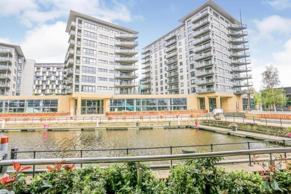 King Deluxe Large Balcony& Free Parking! Apartment *