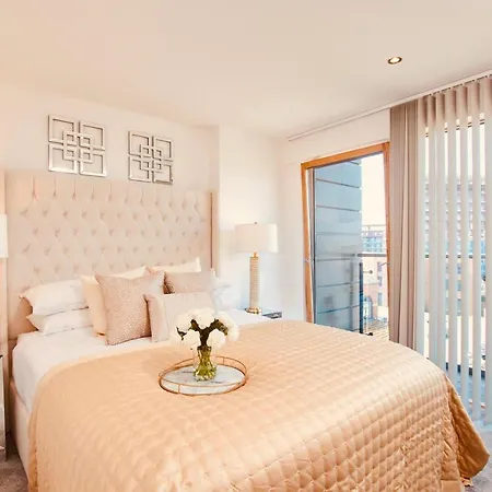 King Deluxe City Apt Large Balcony& Free Parking! Leeds  Exterior foto