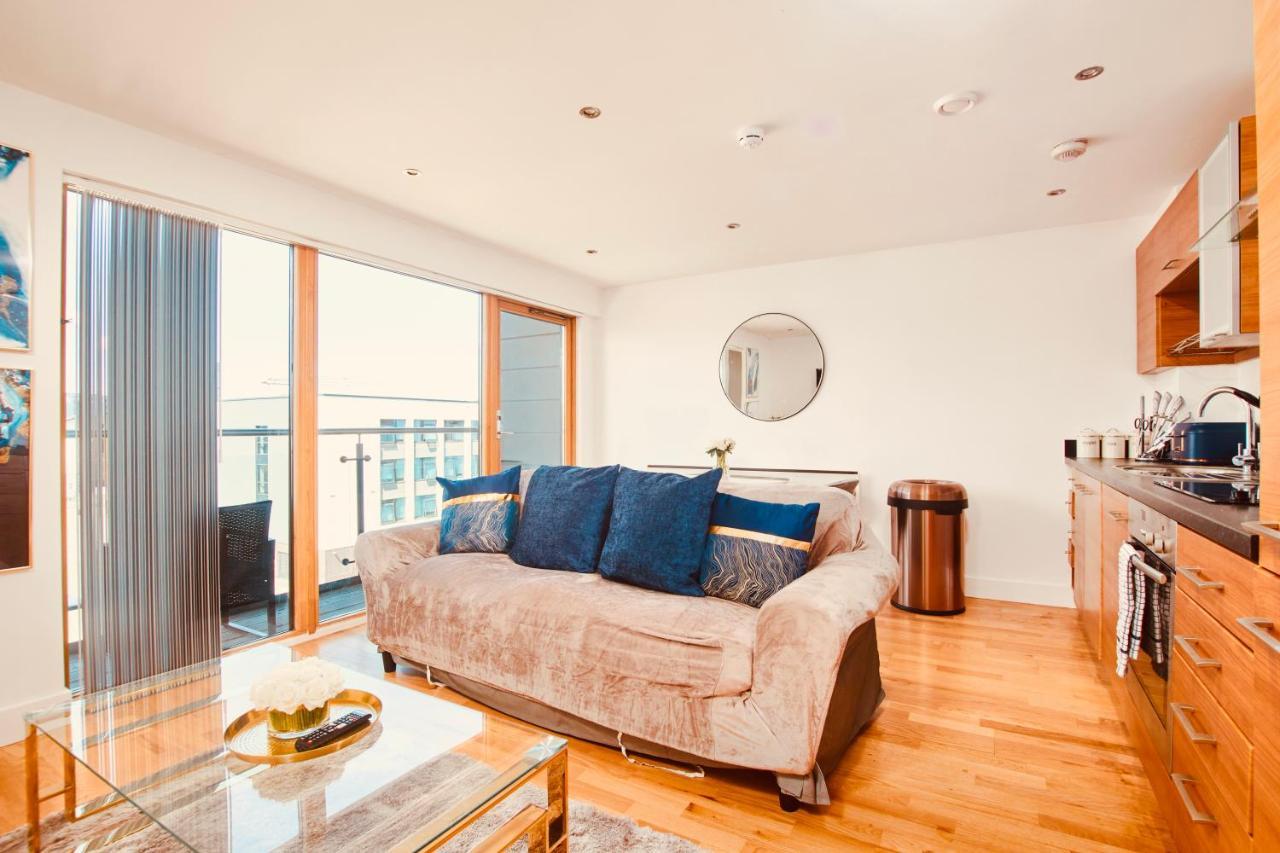 King Deluxe Large Balcony& Free Parking! Apartamento