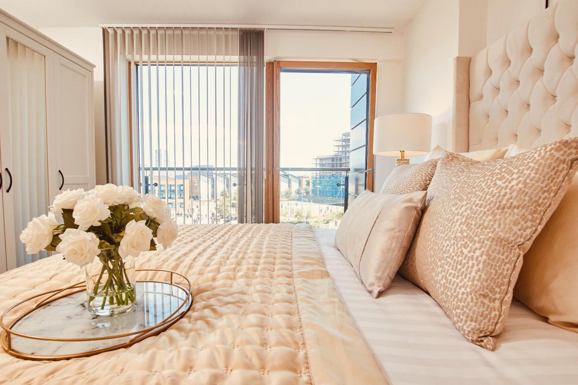 King Deluxe Large Balcony& Free Parking!